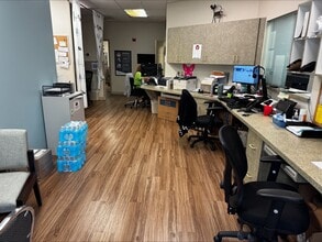 2111 W Swann Ave, Tampa, FL for lease Interior Photo- Image 2 of 5