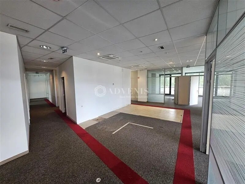 Office in Rosny-sous-Bois for lease Interior Photo- Image 1 of 1