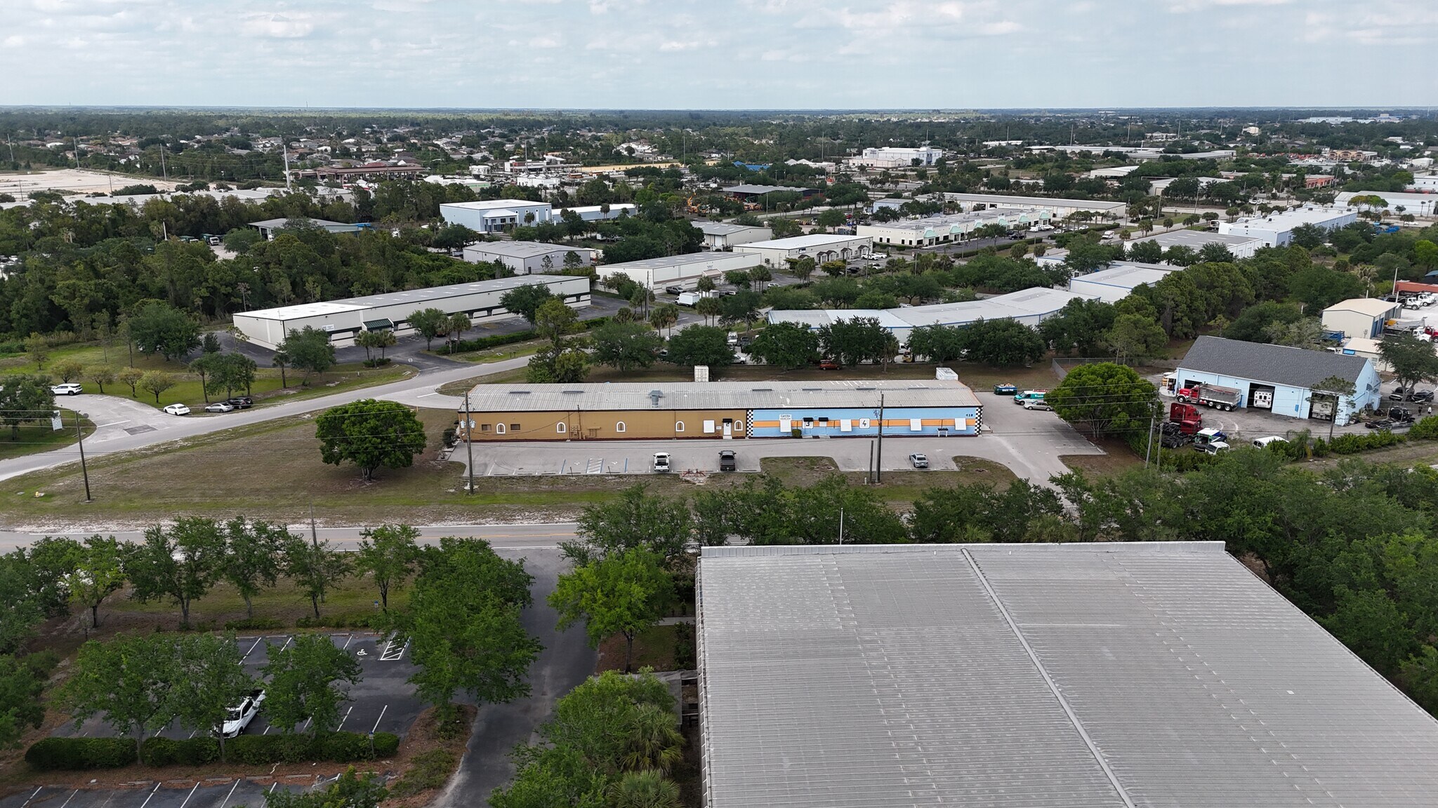410 Leonard Blvd N, Lehigh Acres, FL à louer Photo principale- Image 1 de 7