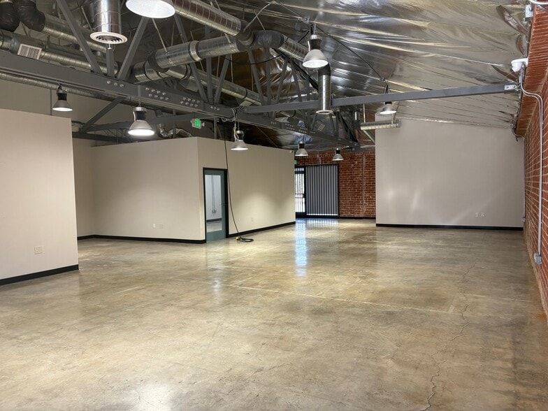 161 Pasadena Ave, South Pasadena, CA for lease - Interior Photo - Image 2 of 13