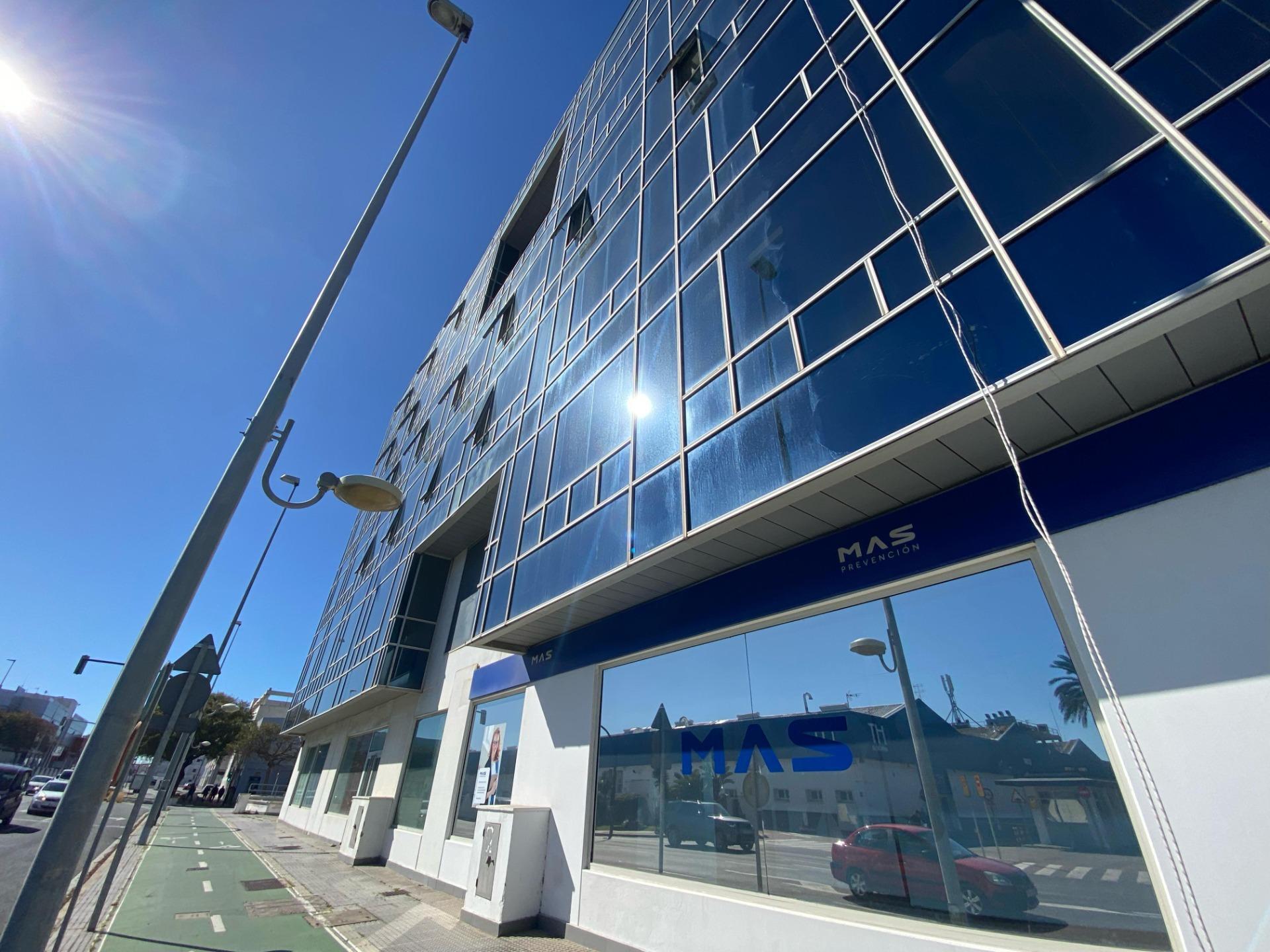 Retail in Cádiz for sale Building Photo- Image 1 of 33
