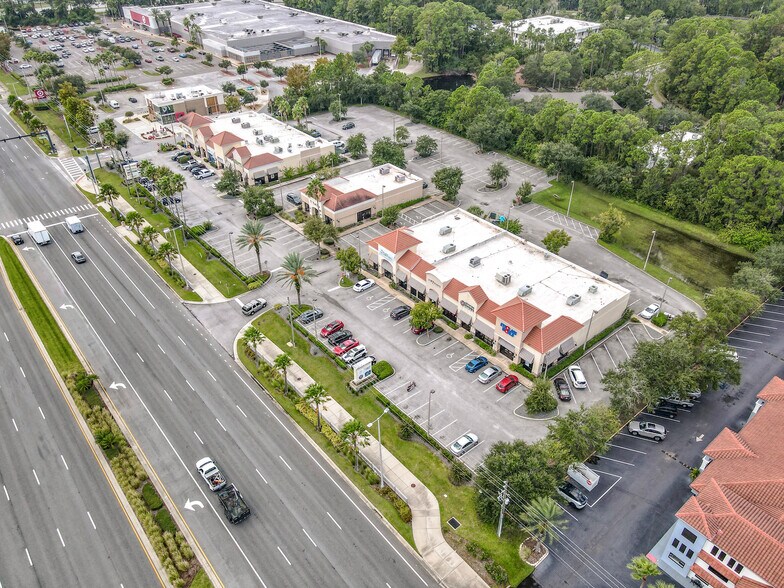 2254 W International Speedway Blvd, Daytona Beach, FL à vendre - Photo du bâtiment - Image 2 de 7