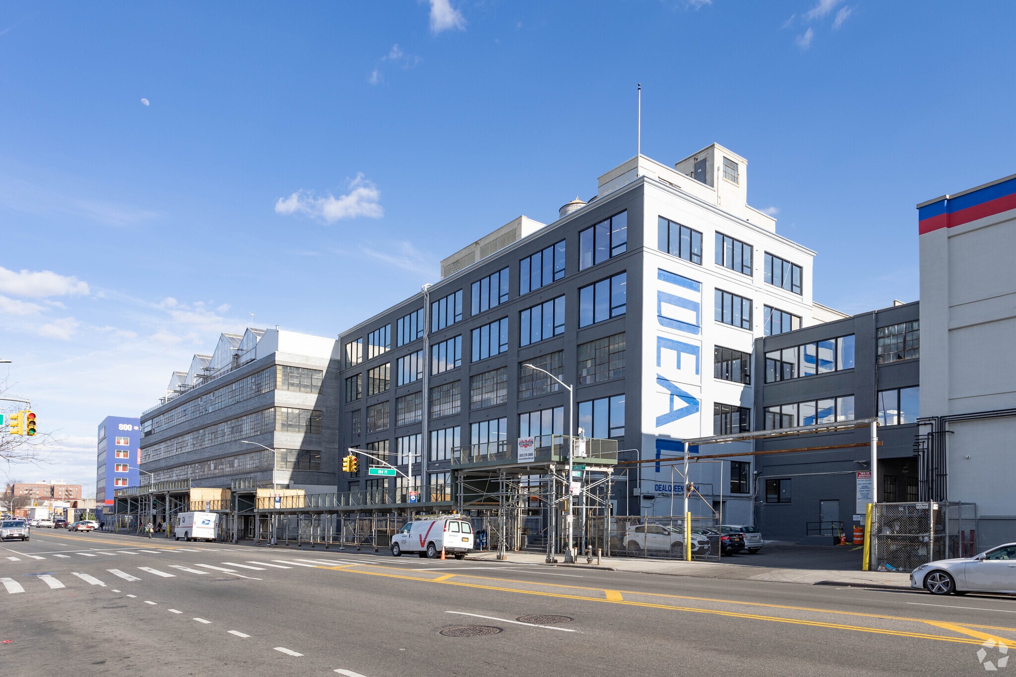 184-10-184-60 Jamaica Ave, Jamaica, NY for lease Primary Photo- Image 1 of 40