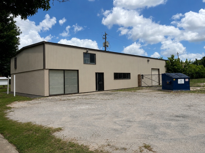 4910 Griggs Rd, Houston, TX for lease - Building Photo - Image 1 of 4