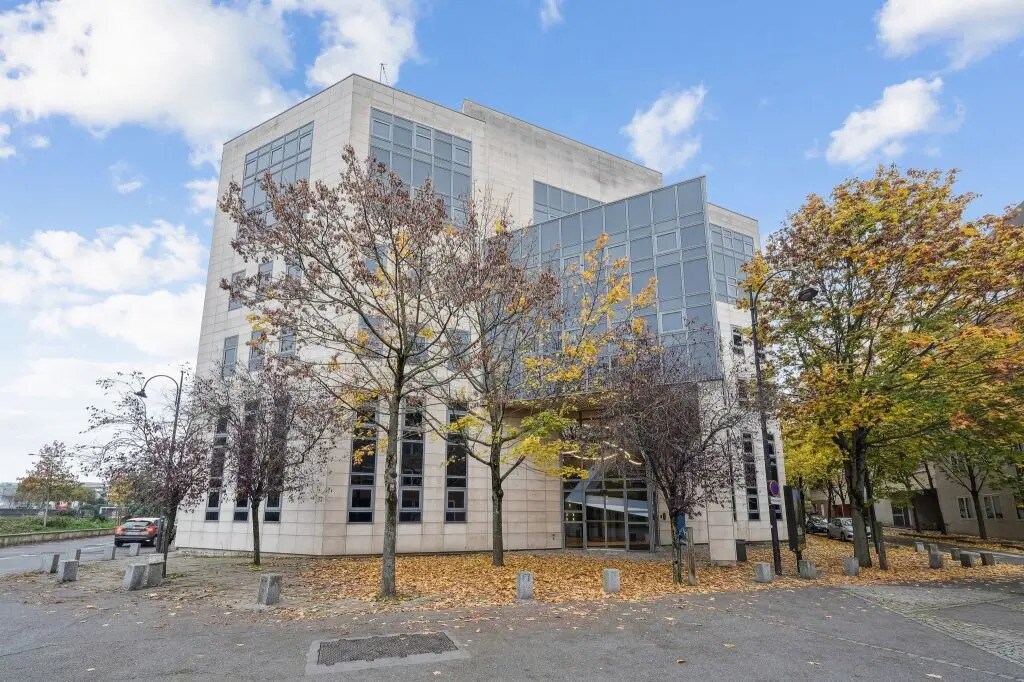 6-8 Rue Eugène Et Armand Peugeot, Rueil-Malmaison for lease Building Photo- Image 1 of 3