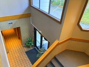 16455 NE 85th St, Redmond, WA à vendre Photo intérieure- Image 2 de 3