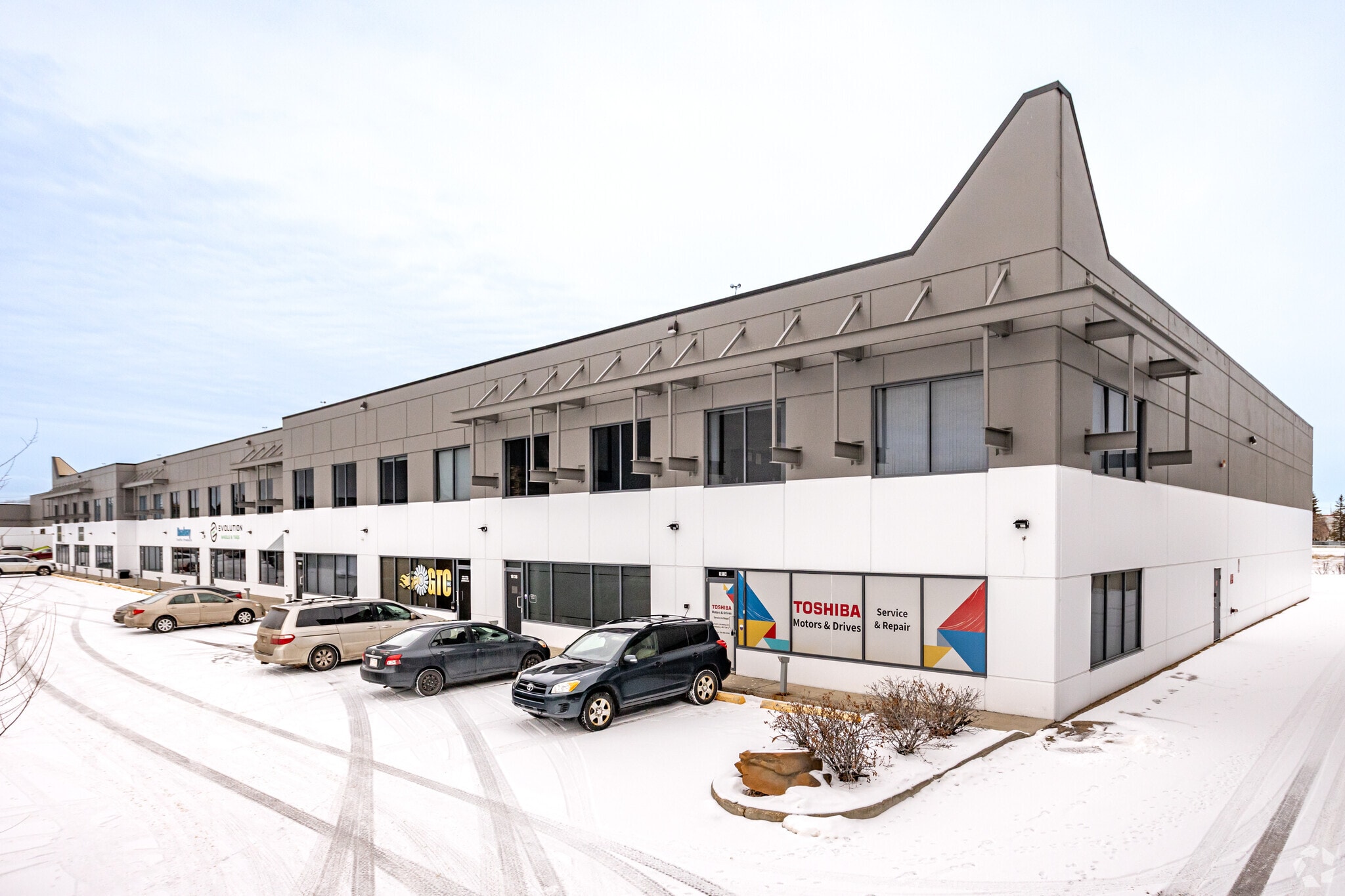 16132-16154 114 Ave NW, Edmonton, AB for lease Primary Photo- Image 1 of 8