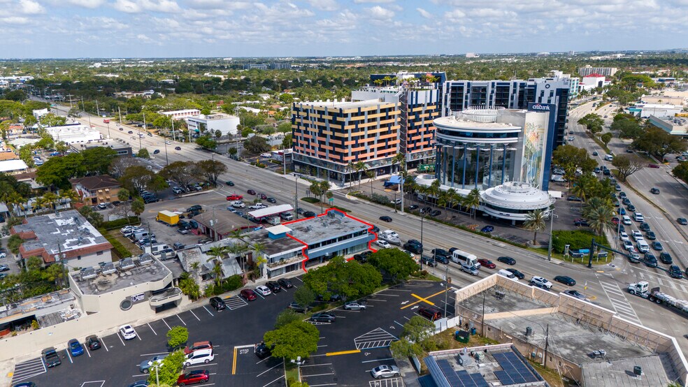 2132-2200 E Oakland Park Blvd, Fort Lauderdale, FL à louer - Photo du bâtiment - Image 2 de 20