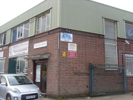 Earl Howe Rd, Holmer Green BKM - Services immobiliers commerciaux