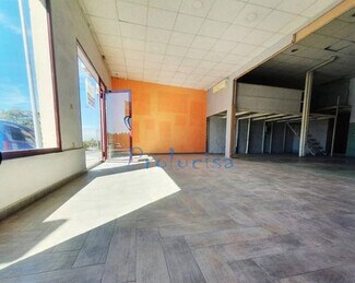 Plus de détails pour Commerce de détail à louer