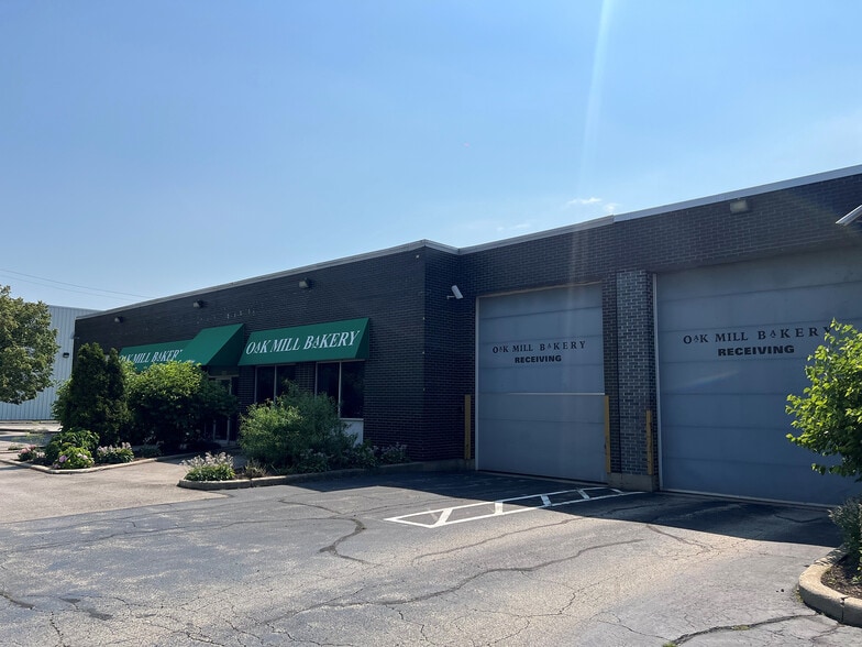 2480-2490 S Wolf Rd, Des Plaines, IL for lease - Building Photo - Image 2 of 25