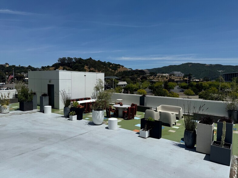 899 Northgate Dr, San Rafael, CA à louer - Autre - Image 3 de 11