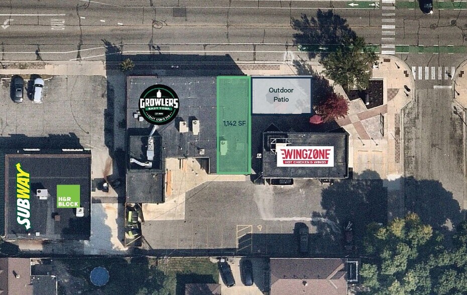 6715 W North Ave, Wauwatosa, WI à louer - Photo du bâtiment - Image 2 de 3