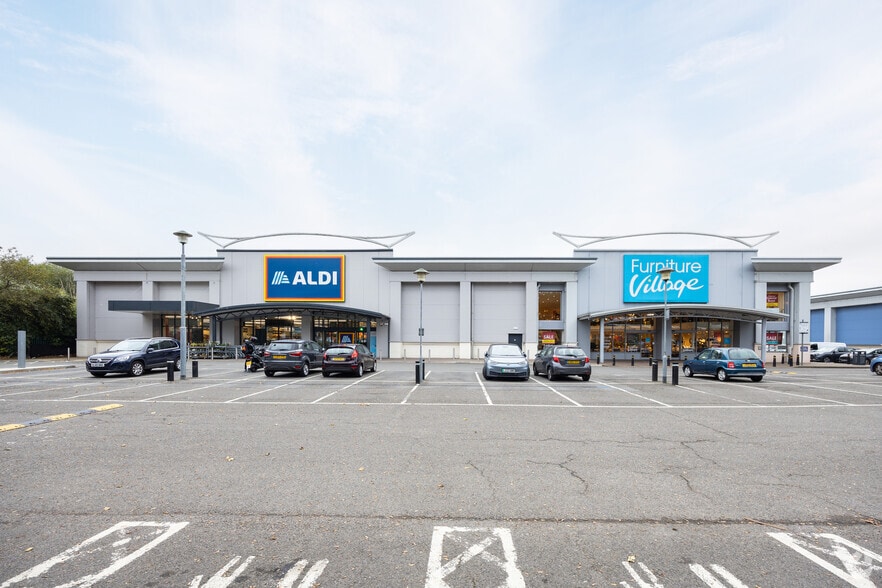 Sevenoaks Way, Orpington à louer - Photo du bâtiment - Image 2 de 14