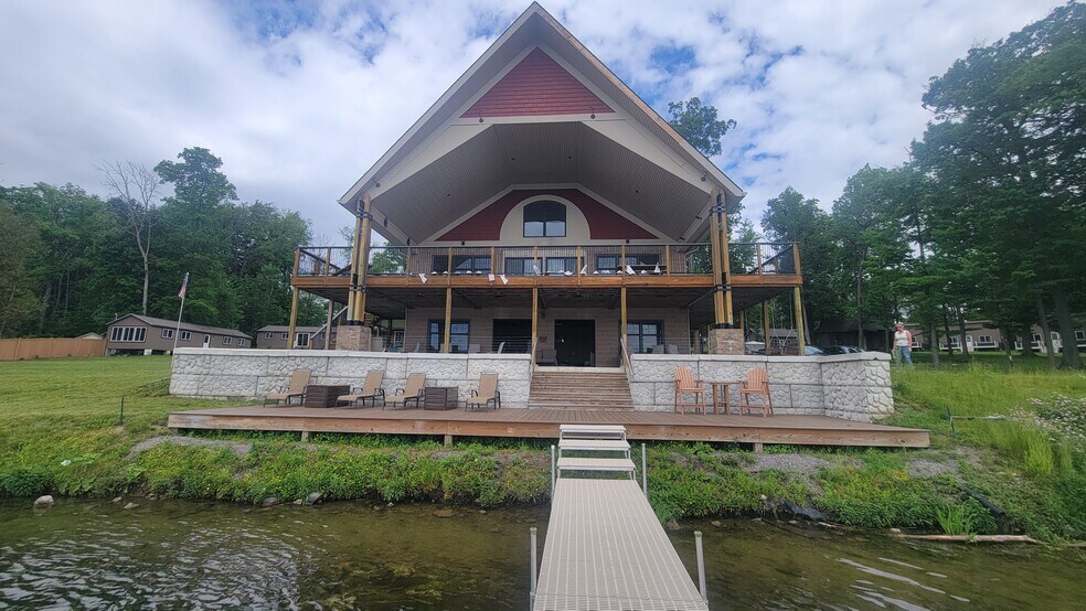 4163 W Lake Rd, Silver Springs, NY à vendre - Photo du bâtiment - Image 1 de 25