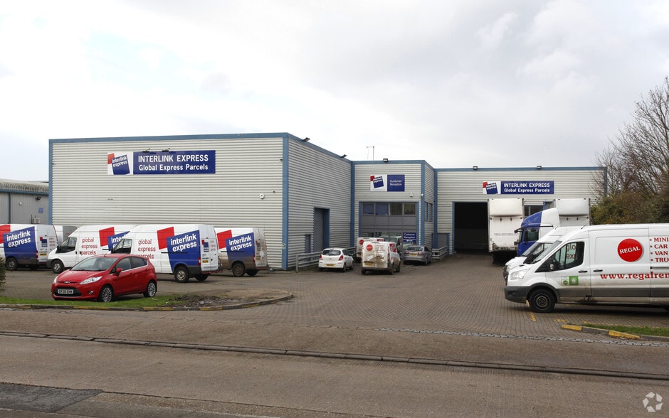 Castle Rd, Sittingbourne for lease - Primary Photo - Image 1 of 9