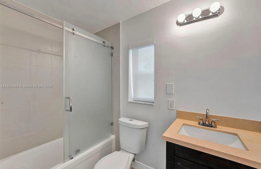 1225 Alton Rd, Miami Beach, FL à louer - Photo du bâtiment - Image 2 de 19