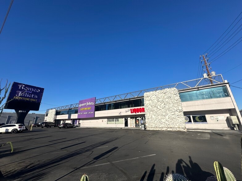 2911-2943 Sammy Davis Jr Dr, Las Vegas, NV for lease - Building Photo - Image 2 of 7