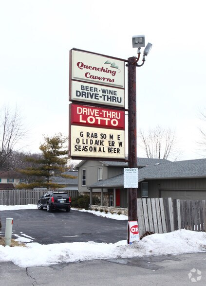 5240-5250 Godown Rd, Columbus, OH à louer - Photo du bâtiment - Image 3 de 3