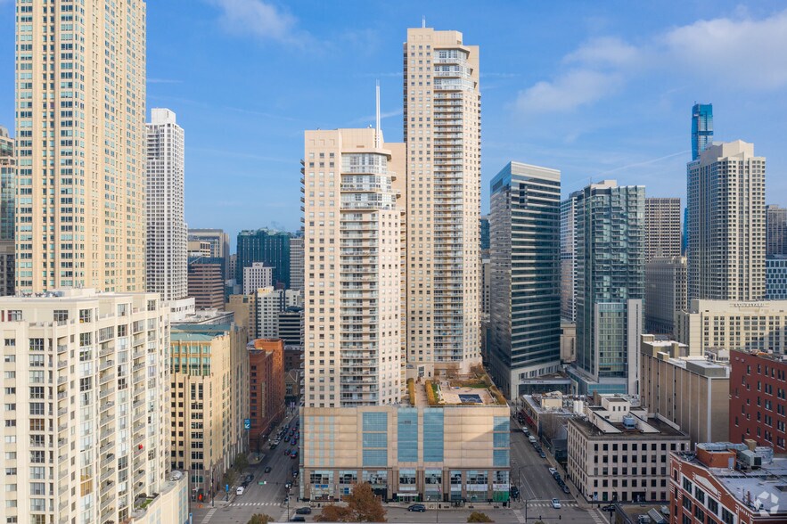 540 N State St, Chicago, IL à louer - Photo du bâtiment - Image 1 de 54