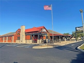 Plus de détails pour 12148 S Cleveland Ave, Fort Myers, FL - Commerce de détail à louer