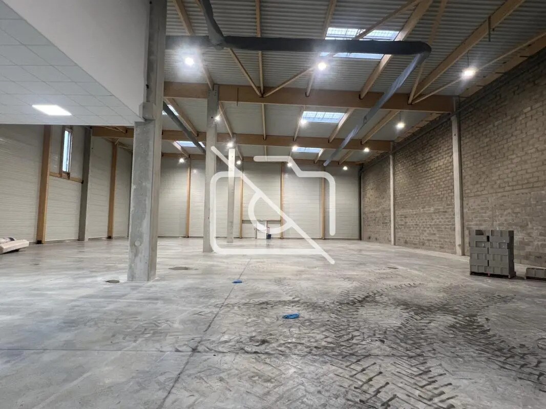 Industrial in Moissy-Cramayel for lease Interior Photo- Image 1 of 9