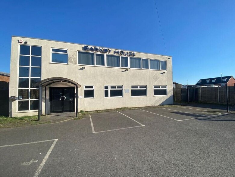 99 Barkby Rd, Leicester à louer - Photo du bâtiment - Image 3 de 44
