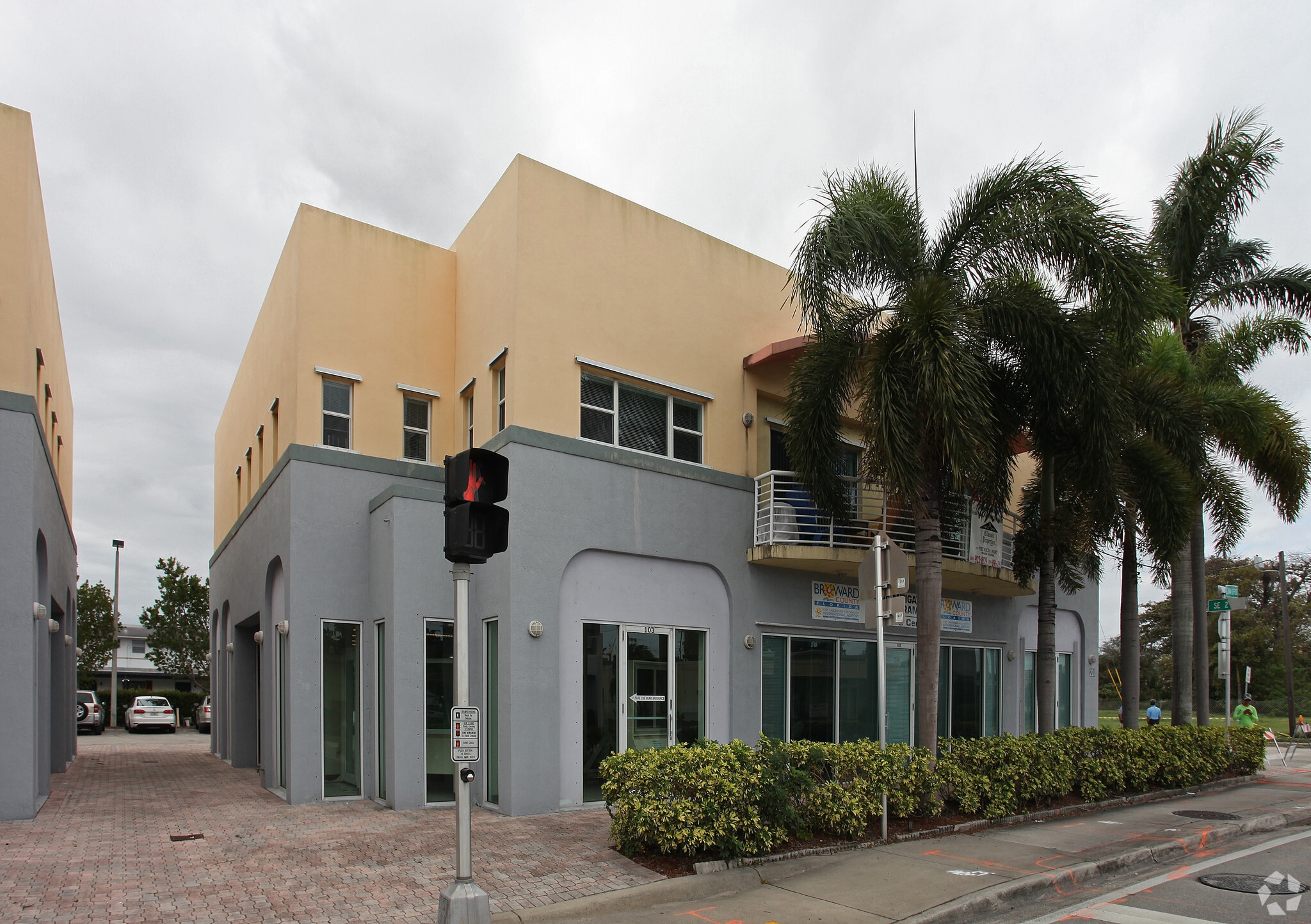 200 E Dania Beach Blvd, Dania Beach, FL for lease Primary Photo- Image 1 of 13