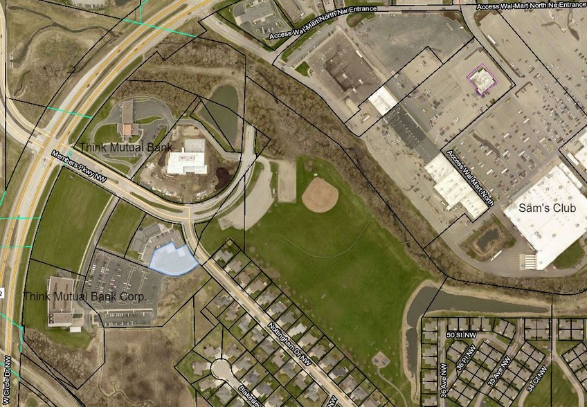 Nottingham Dr, Rochester, MN for sale - Primary Photo - Image 1 of 2