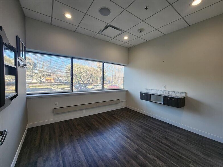 11495 Sunset Hills Rd, Reston, VA for lease - Interior Photo - Image 1 of 6