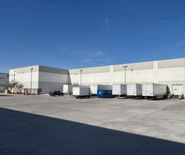 2125 S 7th St, Phoenix, AZ à louer Photo du bâtiment- Image 2 de 4