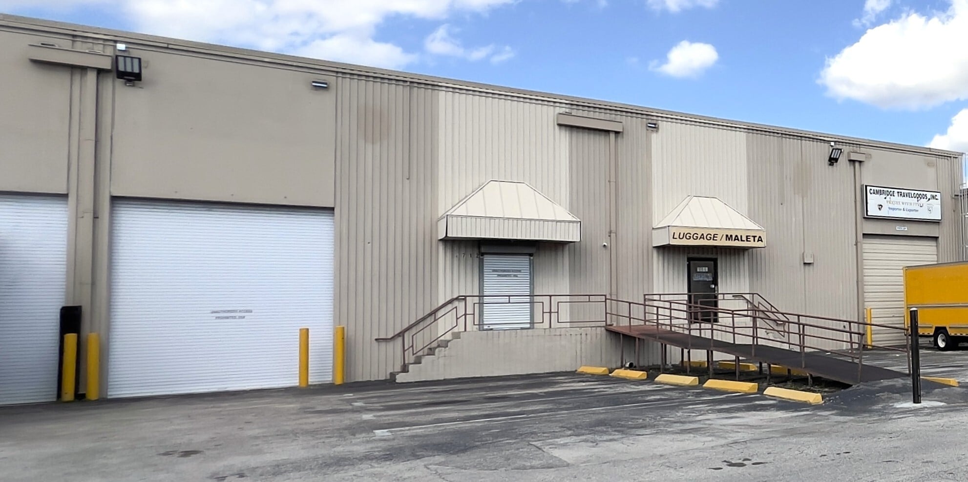 2700-2734 NW 72nd Ave, Miami, FL for lease Building Photo- Image 1 of 8