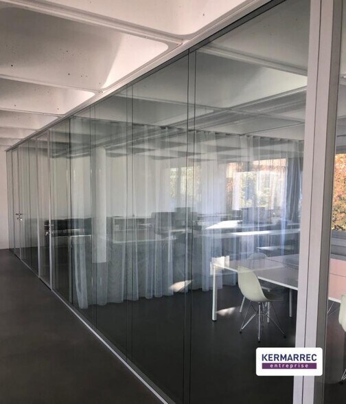 Office in Rennes for lease - Interior Photo - Image 2 of 3