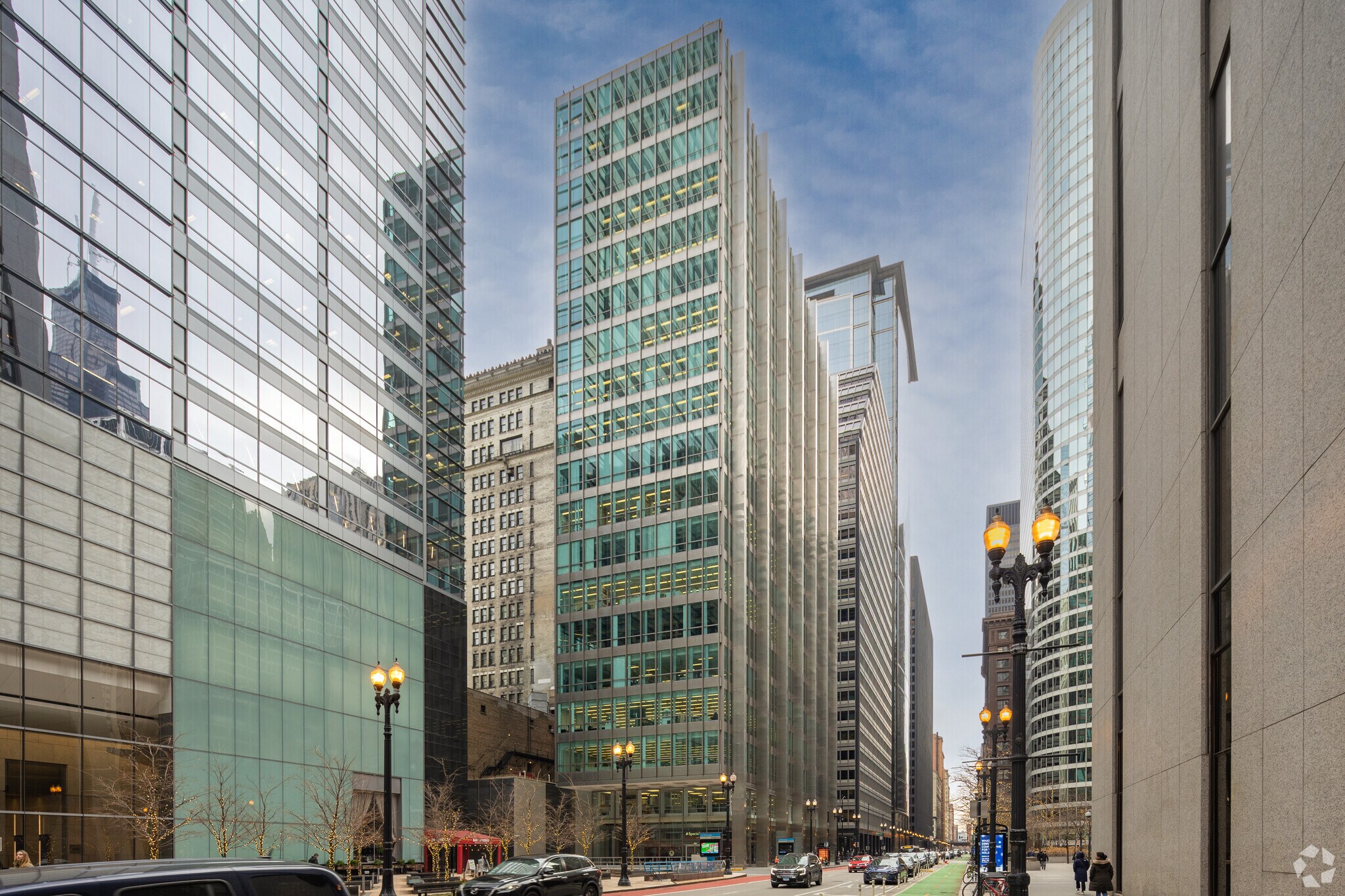 30 W Monroe St, Chicago, IL à louer Photo du bâtiment- Image 1 de 8