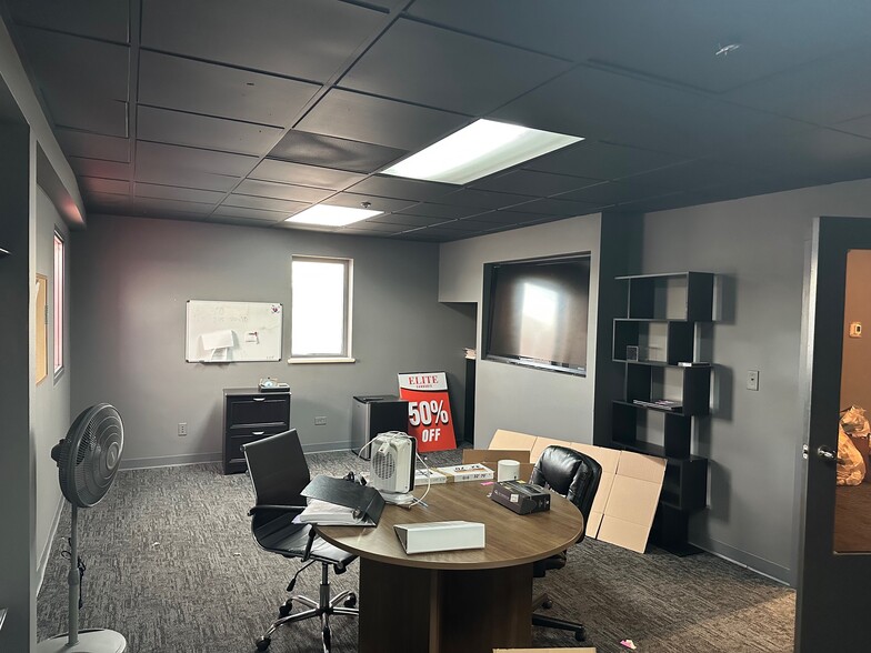 1410 S Santa Fe Dr, Denver, CO à louer - Photo intérieure - Image 3 de 12