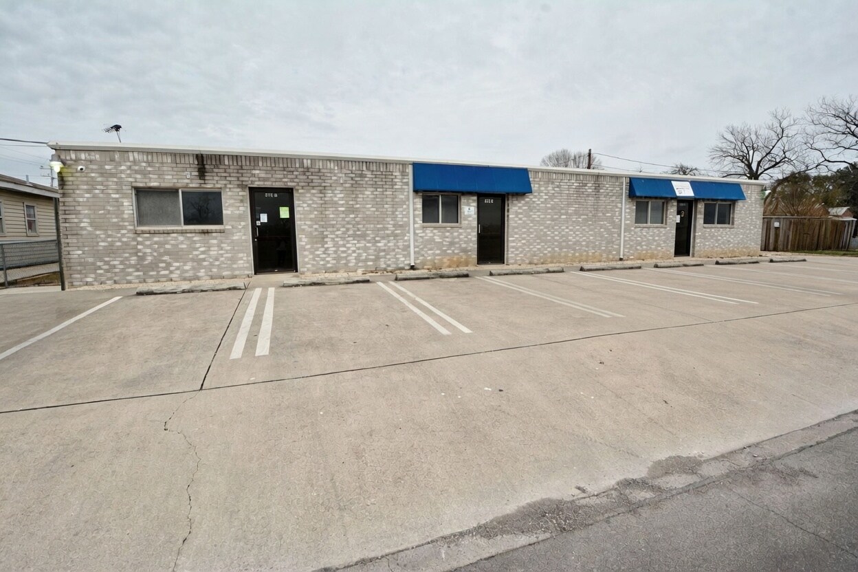 100 Schertz Pky, Schertz, TX à louer Photo principale- Image 1 de 3