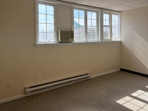 1075 State Route 34, Matawan, NJ for lease Interior Photo- Image 2 of 4