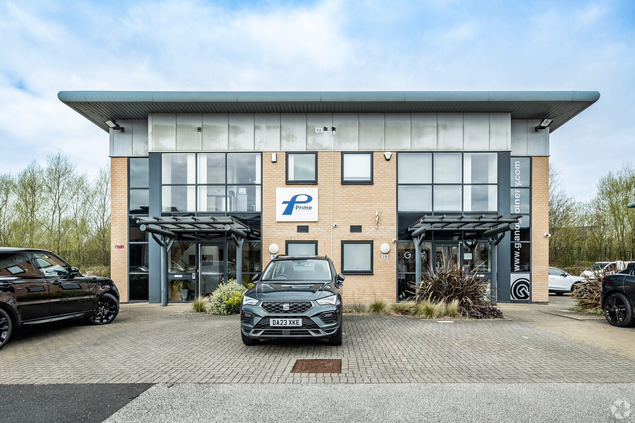 Hurricane Ct, Liverpool for lease Primary Photo- Image 1 of 7