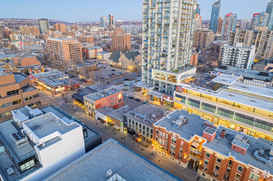 930 17th Ave SW, Calgary, AB à louer - Aérien - Image 3 de 4