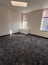 499 S Warren St, Syracuse, NY à louer Photo intérieure- Image 1 de 1