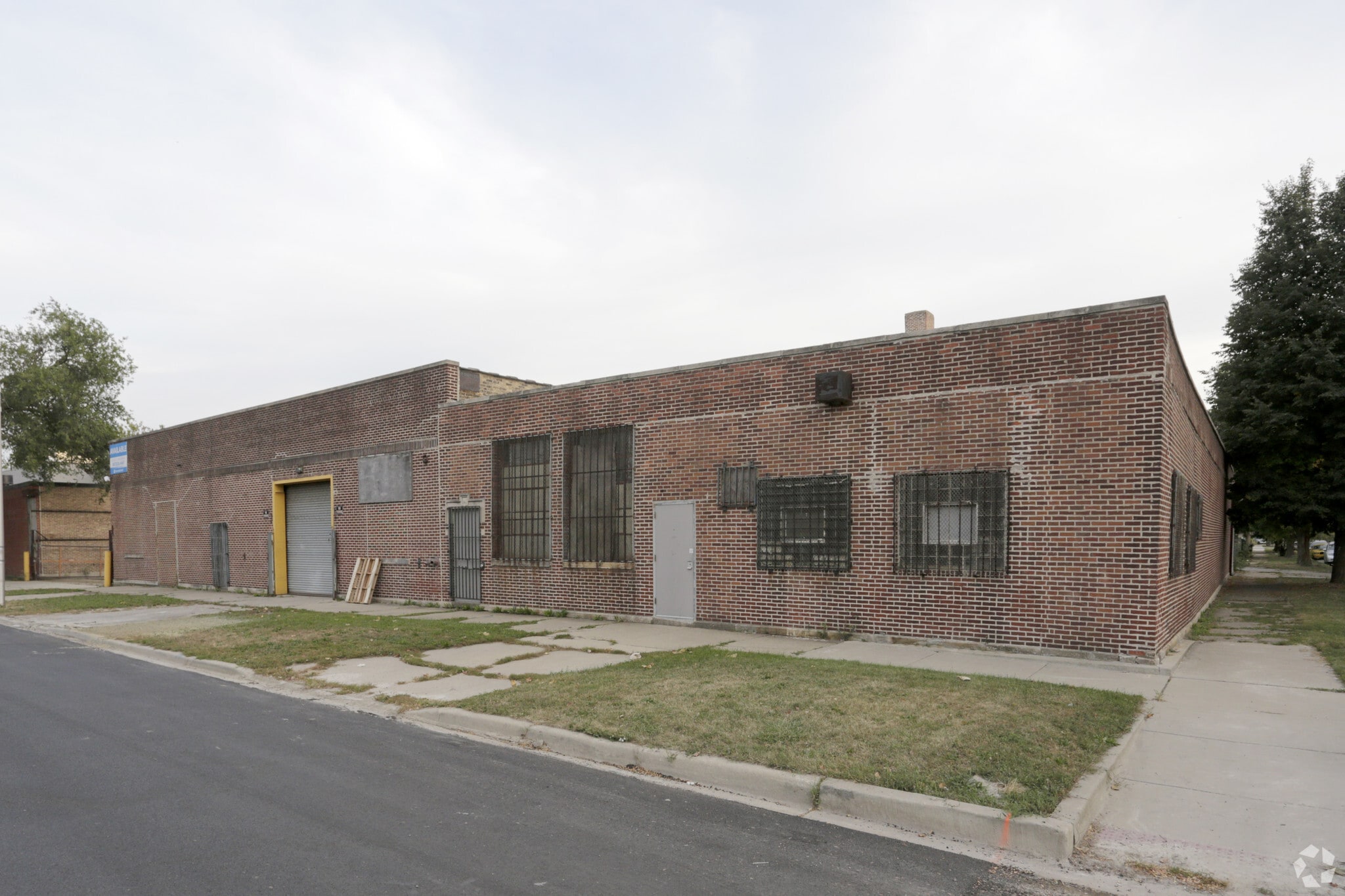 3033 W Ohio St, Chicago, IL for lease Primary Photo- Image 1 of 13