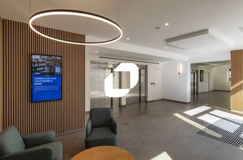Office in Suresnes for sale - Lobby - Image 3 of 23