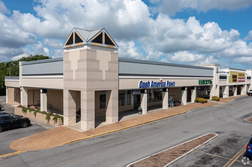 126-256 S Calderwood St, Alcoa, TN for lease - Building Photo - Image 2 of 15