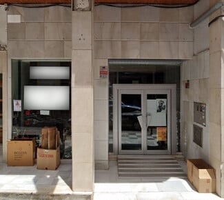 Plus de détails pour Multi-résidentiel à vendre