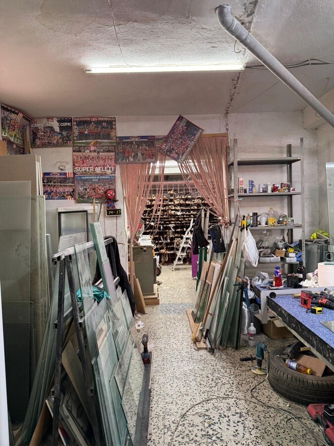 Madrid, MAD 28047 - Unit A - - Interior Photo - Image 2 of 5