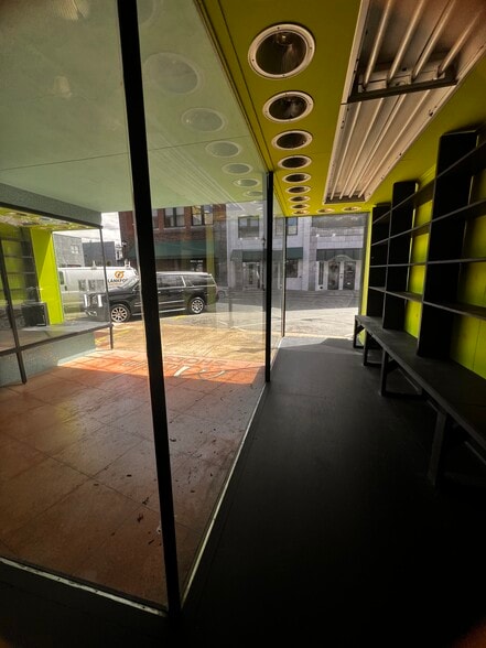 347 S Main St, Burlington, NC for sale - Building Photo - Image 3 of 12