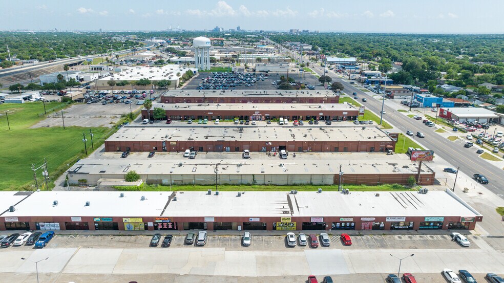 4531 Ayers St, Corpus Christi, TX à louer - Photo du bâtiment - Image 3 de 3