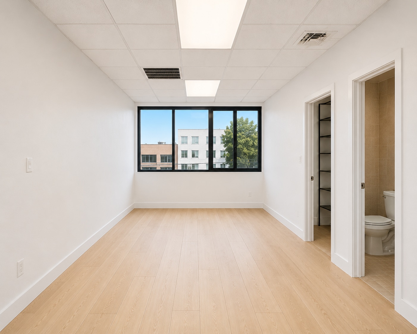 4236 162nd St, Flushing, NY for lease Primary Photo- Image 1 of 8