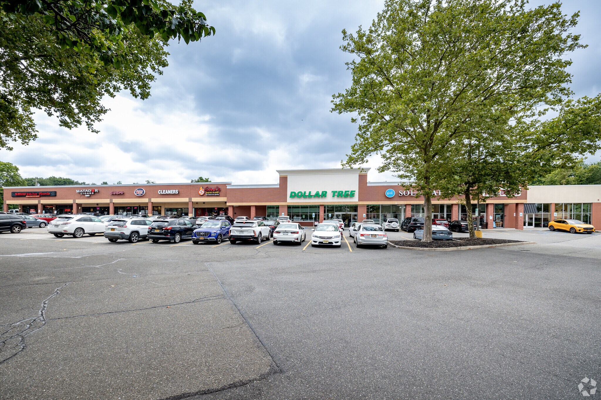586 Veterans Memorial Hwy, Hauppauge, NY for lease Building Photo- Image 1 of 6