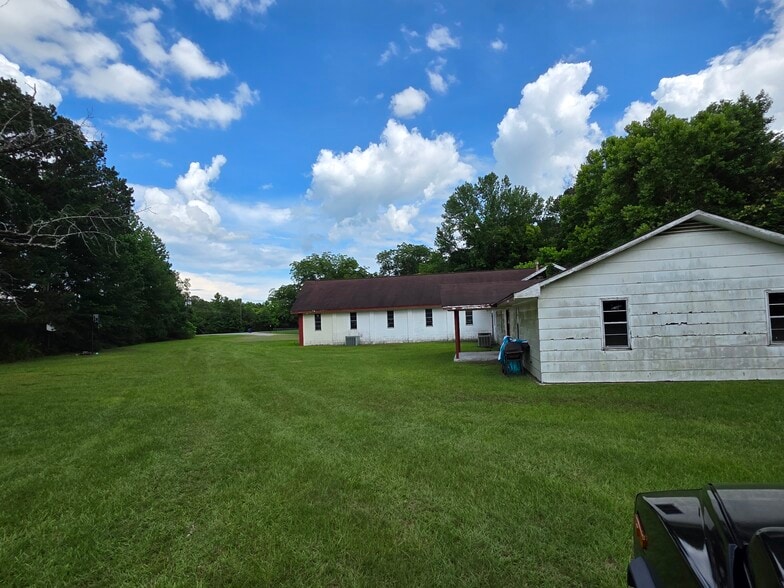 10675 Rucker Rd, Elmore, AL à vendre - Photo du bâtiment - Image 3 de 8